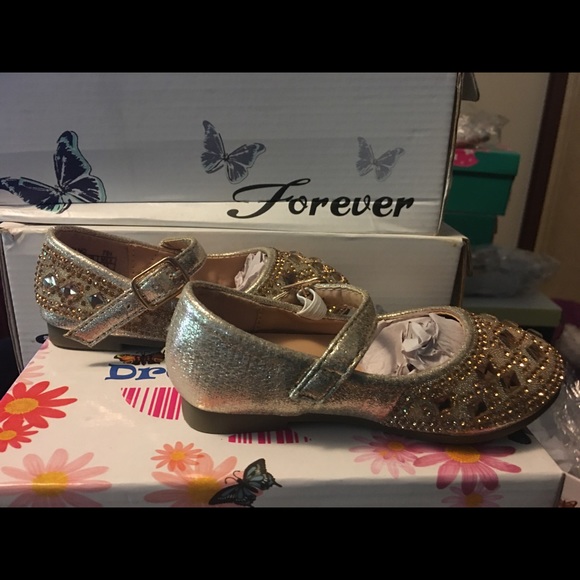 Little Girls Dress Shoes - Picture 1 of 4